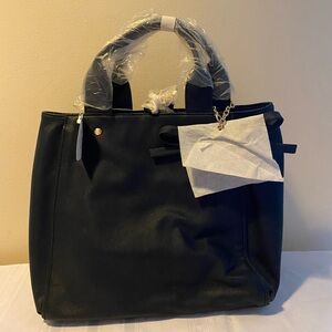 Neiman Marcus Satchel Classic Navy  Women's  Hand & Cross shoulder Bag